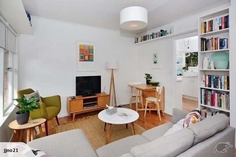 Photo of property in 3/17 Saltburn Road, Milford, Auckland, 0620