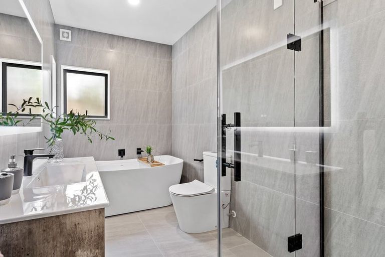 Photo of property in 185a Browns Bay Road, Browns Bay, Auckland, 0630