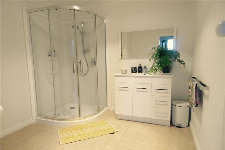 Photo of property in 12 Tamar Street, New Plymouth, 4310