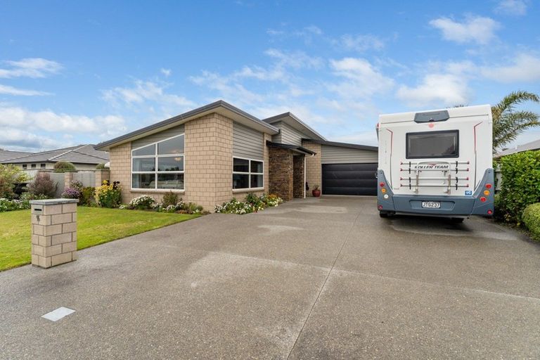 Photo of property in 96 The Drive, Paraparaumu Beach, Paraparaumu, 5032