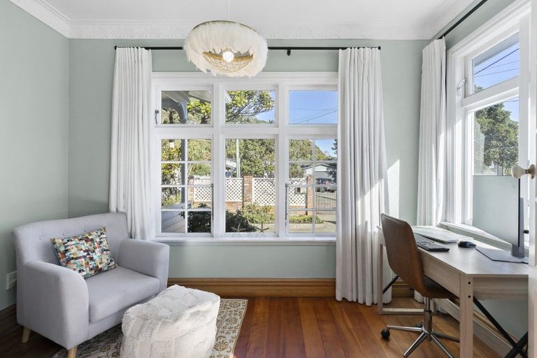 Photo of property in 3 Totara Street, Eastbourne, Lower Hutt, 5013