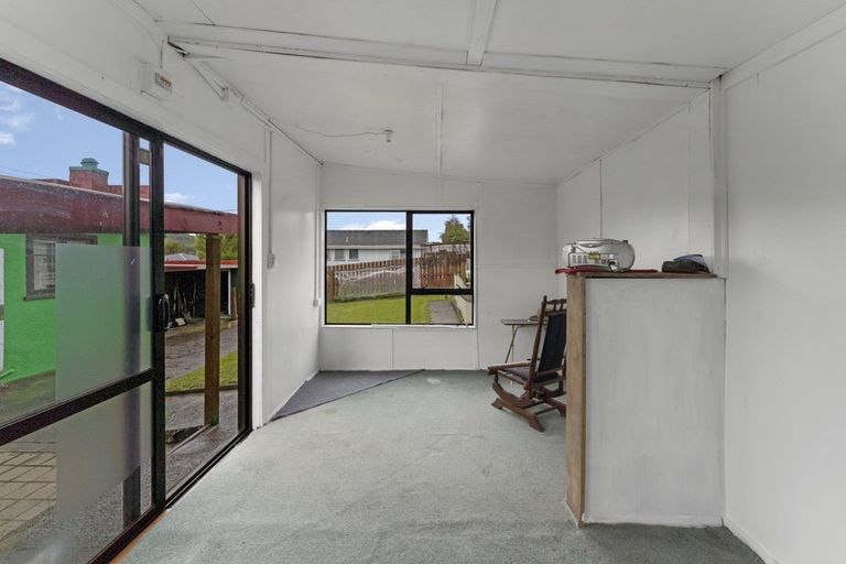 Photo of property in 122 Waikawa Road, Picton, 7220