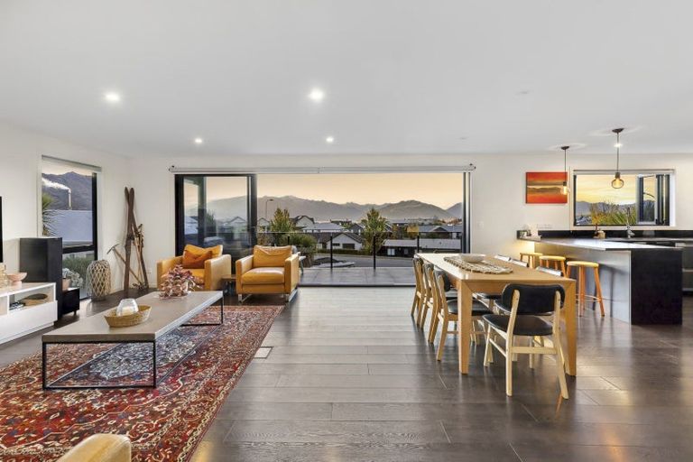 Photo of property in 30 Niger Street, Wanaka, 9305