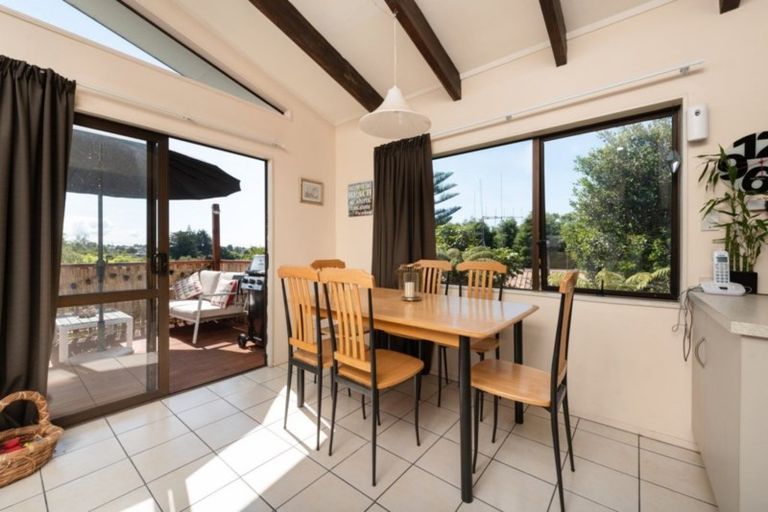 Photo of property in 6a Cumberland Crescent, Welcome Bay, Tauranga, 3112