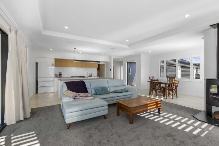 Photo of property in 23 Ridgeland Way, West Melton, 7618