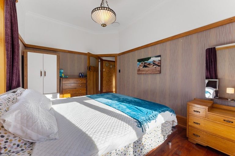 Photo of property in 1 Camp Street, Heretaunga, Upper Hutt, 5018