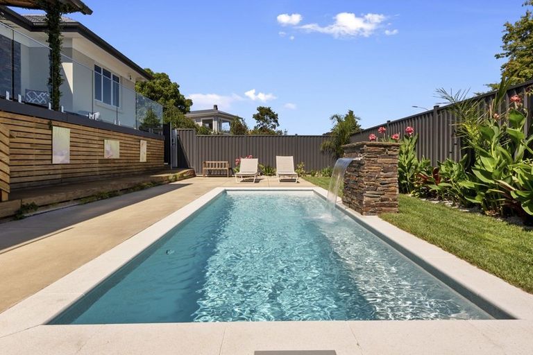 Photo of property in 9 Alison Street, Hamilton Lake, Hamilton, 3204