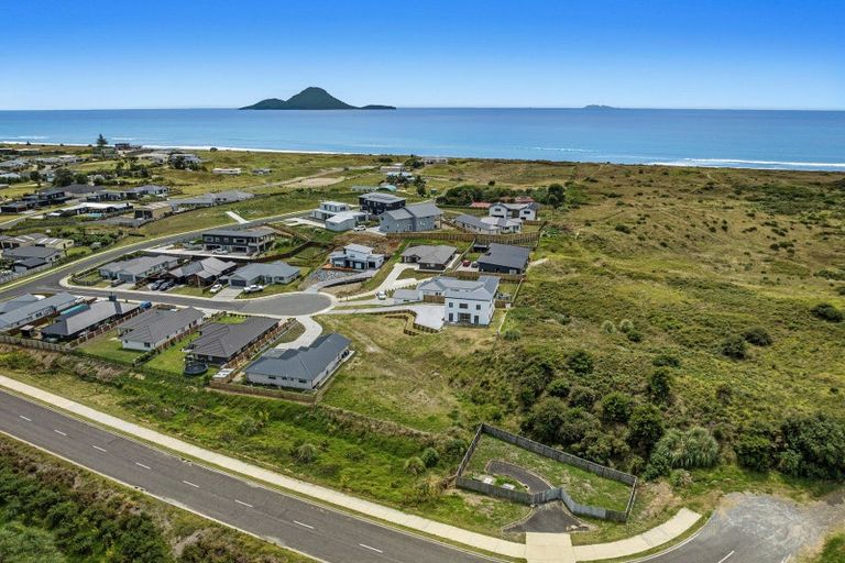 Photo of property in 12 Karanema Place, Coastlands, Whakatane, 3120