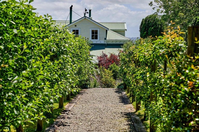 Photo of property in 615 Masterton Castlepoint Road, Te Ore Ore, Masterton, 5886