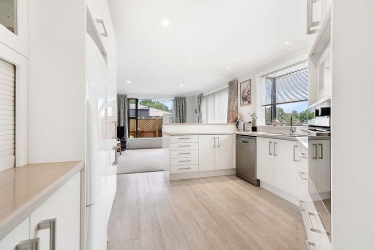 Photo of property in 1/61 Colombo Street, Cashmere, Christchurch, 8022