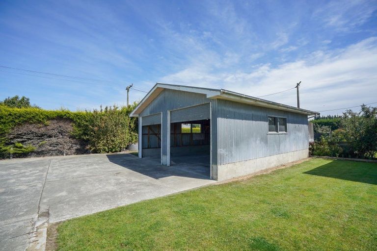 Photo of property in 1048 Lochiel-branxholme Road, Branxholme, Invercargill, 9874