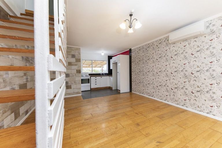 Photo of property in 7/108 West Coast Road, Glen Eden, Auckland, 0602