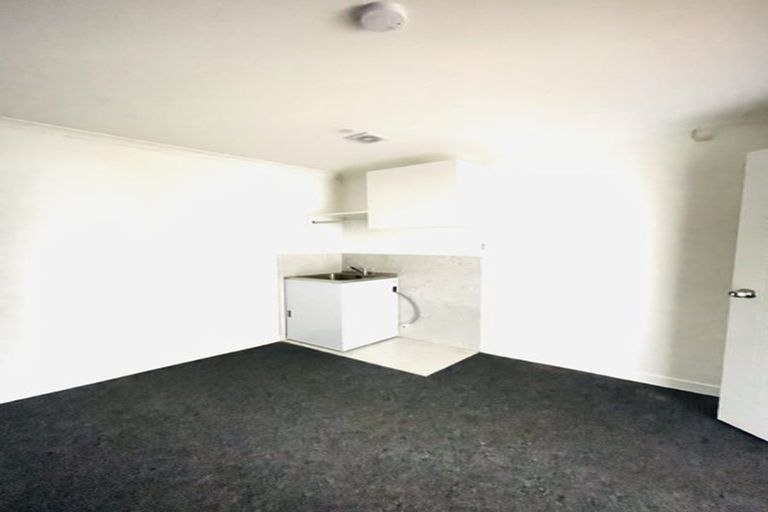 Photo of property in 127b Russell Road, Manurewa, Auckland, 2102