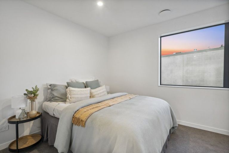 Photo of property in 9 Ara Paiwhenua, Tawa, Wellington, 5028