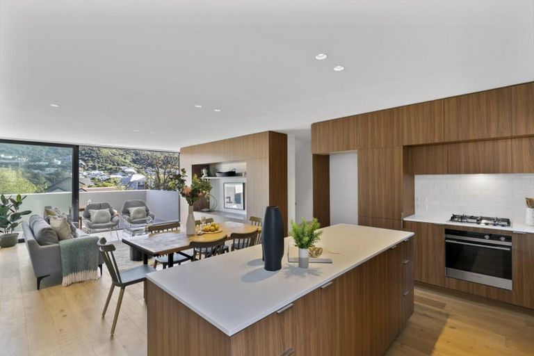 Photo of property in 75 Melbourne Road, Island Bay, Wellington, 6023