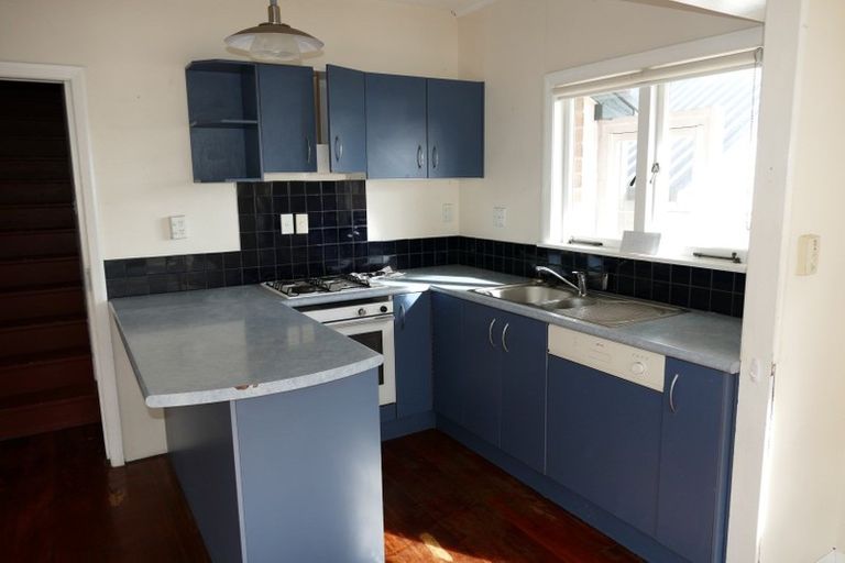 Photo of property in 77 Lake Road, Devonport, Auckland, 0622