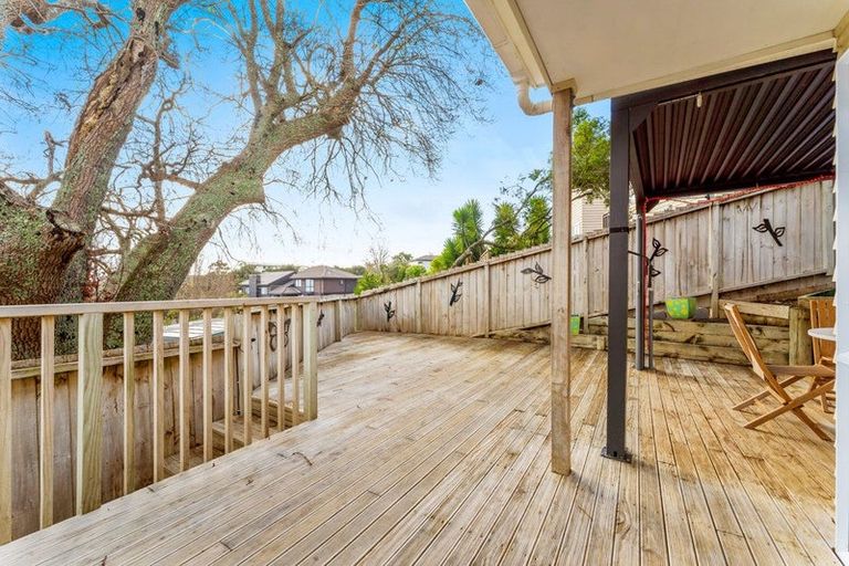 Photo of property in 23d Jelas Road, Red Beach, 0932