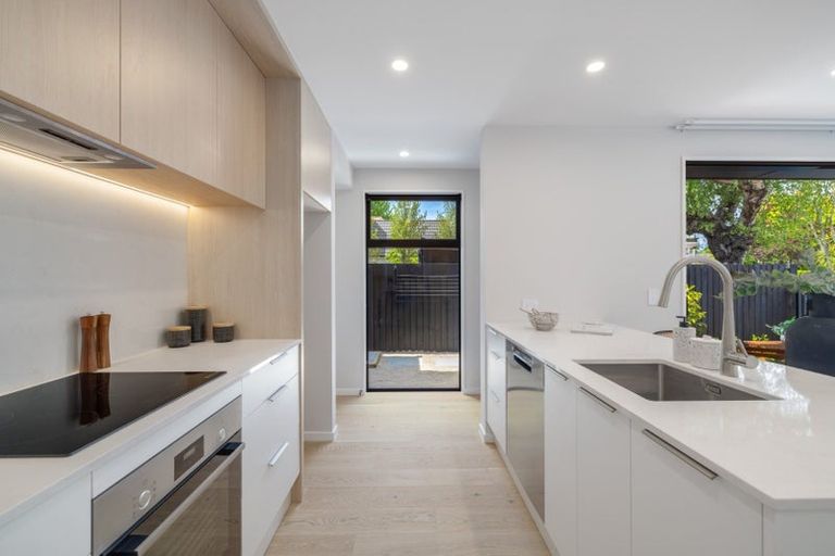 Photo of property in 7/9 Innes Road, St Albans, Christchurch, 8052