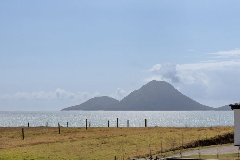 Photo of property in 60 Pacific Parade, Coastlands, Whakatane, 3120