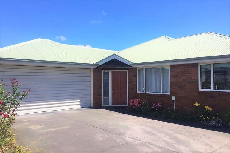 Photo of property in 43a Hounslow Street, Ilam, Christchurch, 8041