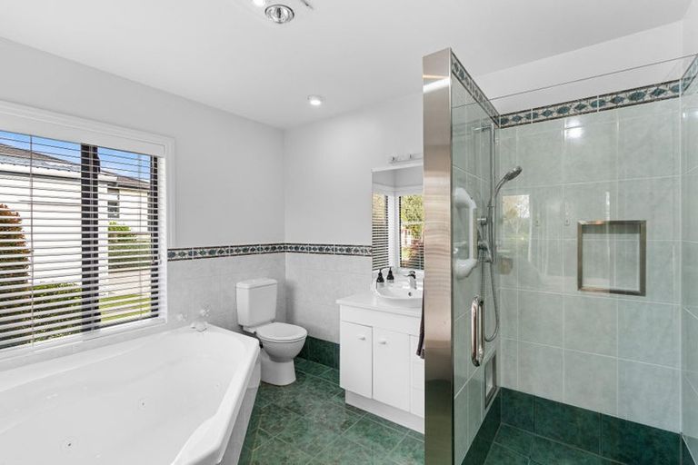 Photo of property in 12 Lakewood Grove, Levin, 5510