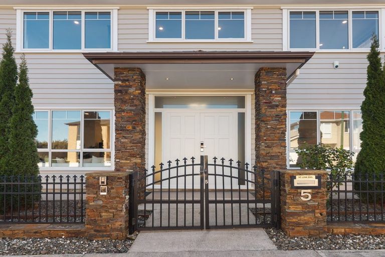 Photo of property in 5 Creggan Crescent, Flat Bush, Auckland, 2019