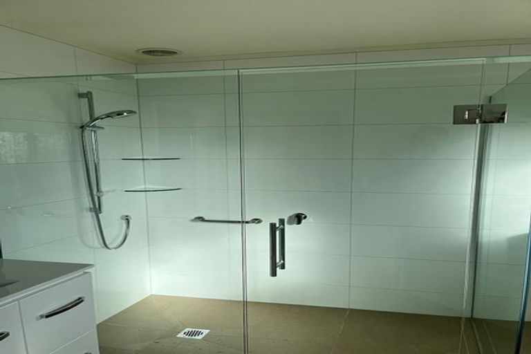 Photo of property in 1/15 Waterloo Road, Milford, Auckland, 0620