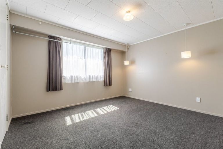 Photo of property in 30 Peppertree Glade, Kelvin Grove, Palmerston North, 4414