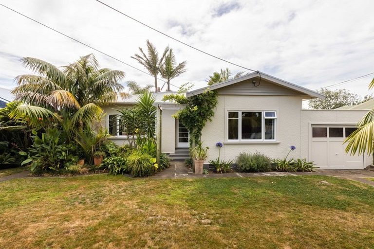 Photo of property in 65 Paynters Avenue, Strandon, New Plymouth, 4312
