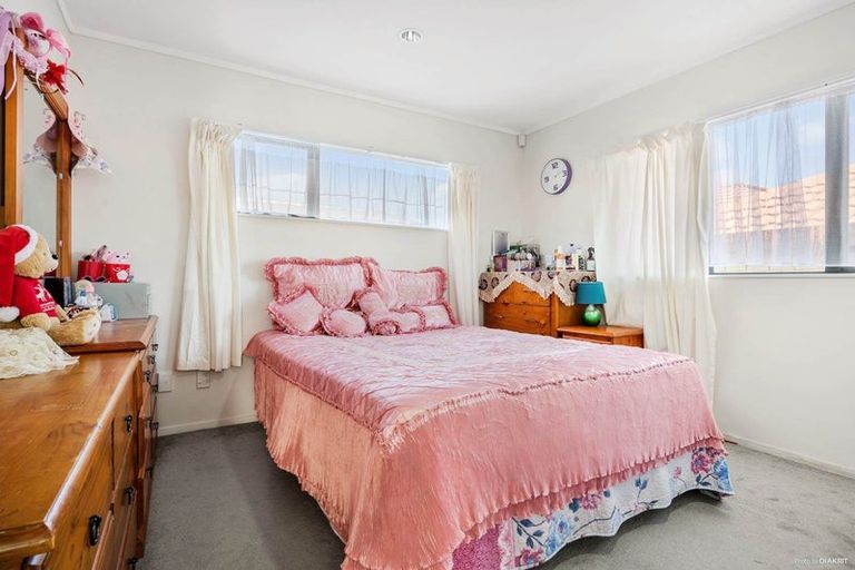 Photo of property in 225a Finlayson Avenue, Clendon Park, Auckland, 2103