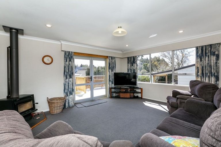 Photo of property in 17 Kowhai Street, Inglewood, 4330