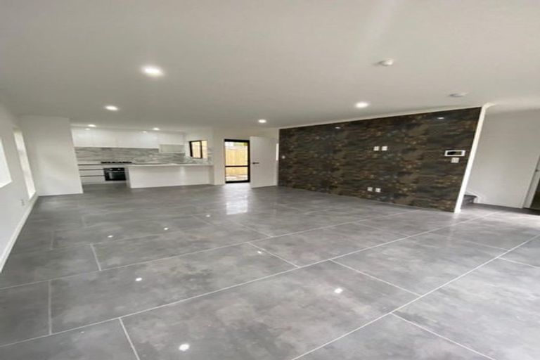 Photo of property in 17b Eddowes Street, Manurewa, Auckland, 2102