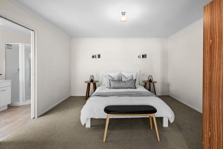 Photo of property in 11 Kotuku Place, Taradale, Napier, 4112