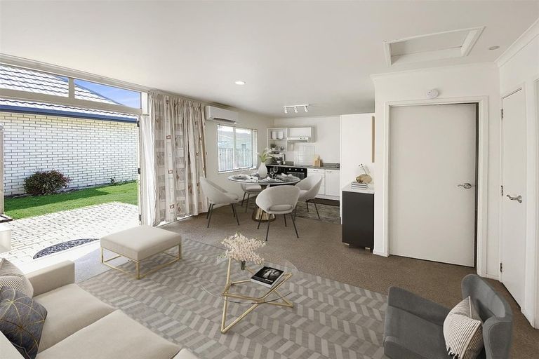 Photo of property in 3/66 Kawaha Point Road, Kawaha Point, Rotorua, 3010