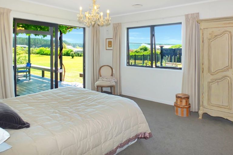 Photo of property in 9 Lakeview Drive, Foxton Beach, Foxton, 4815