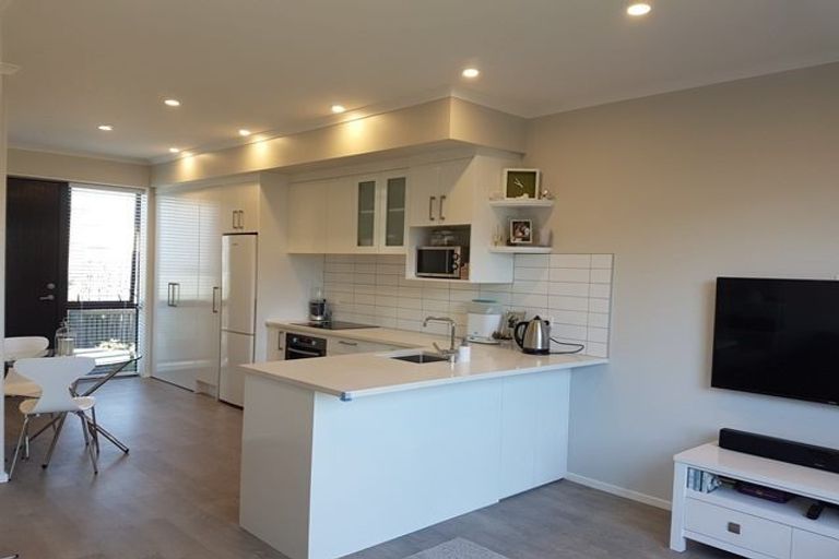 Photo of property in 21 Kanuka Road, Hobsonville, Auckland, 0616