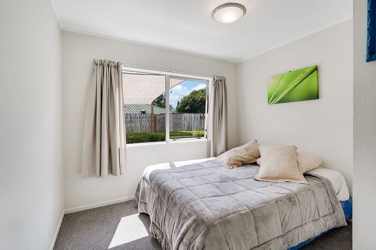 Photo of property in 21 Caulfield Place, Nawton, Hamilton, 3200