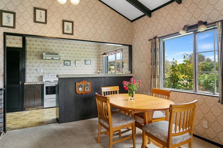 Photo of property in 11b Reeves Road, Acacia Bay, Taupo, 3330