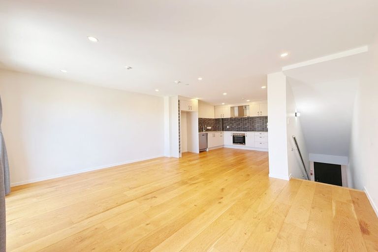 Photo of property in 10 Peony Mews, Oteha, Auckland, 0632