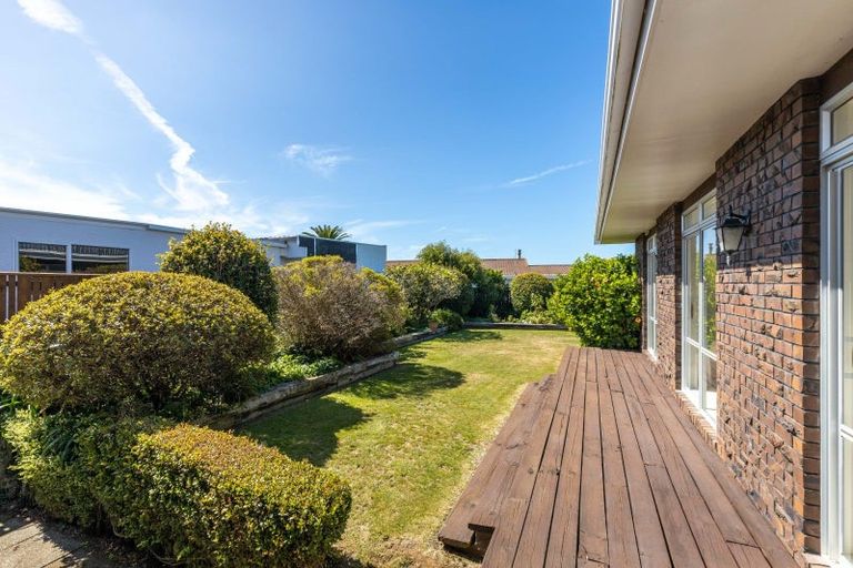 Photo of property in 14 Scott Street, Moturoa, New Plymouth, 4310