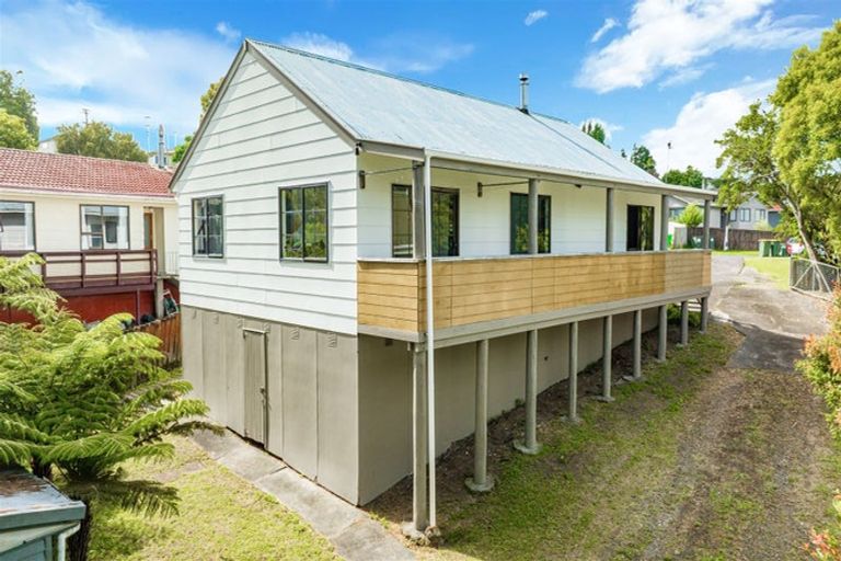 Photo of property in 11 Kellett Road, Ranui, Auckland, 0612