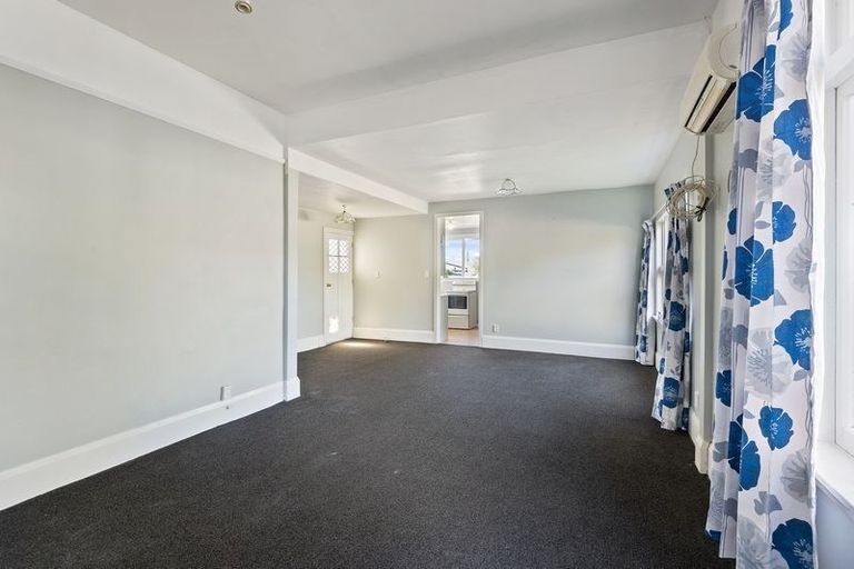 Photo of property in 736 Main North Road, Belfast, Christchurch, 8051