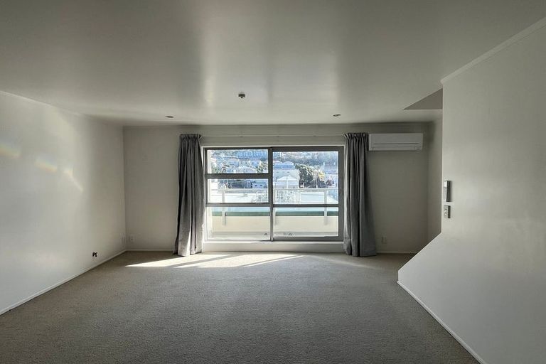 Photo of property in 20/8 Girton Terrace, Mount Cook, Wellington, 6021