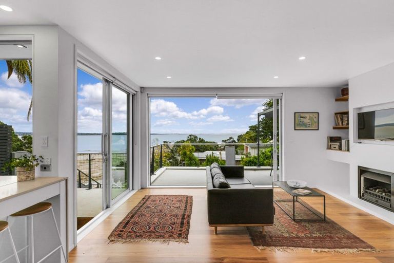 Photo of property in 51 St Michaels Avenue, Point Chevalier, Auckland, 1022