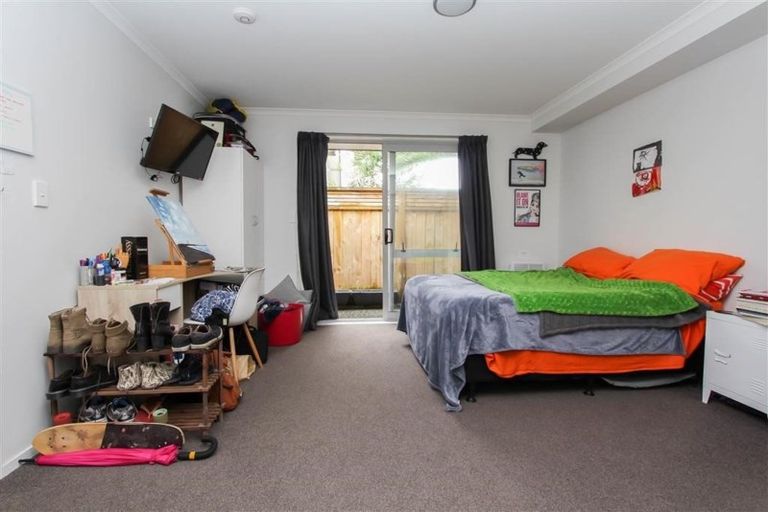 Photo of property in 4/28 Hunter Street, Hamilton Lake, Hamilton, 3204