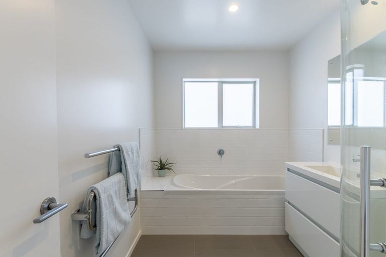 Photo of property in 4 Foxham Terrace, Churton Park, Wellington, 6037