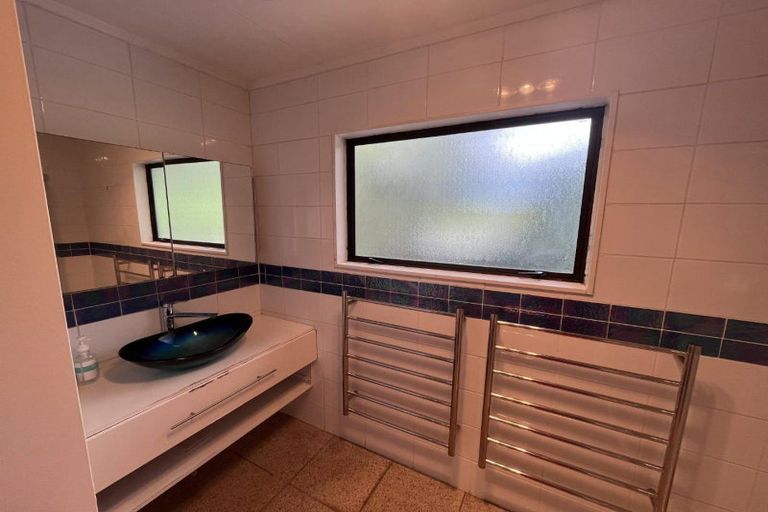 Photo of property in 38 Carlton Terrace, Westown, New Plymouth, 4310