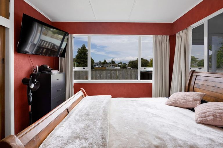 Photo of property in 44 Oberon Street, Stratford, 4332