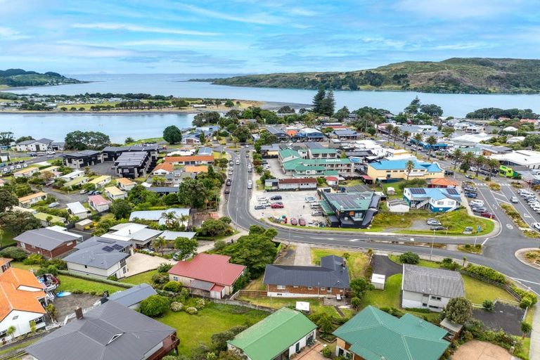 Photo of property in 4 Bankart Street, Raglan, 3225