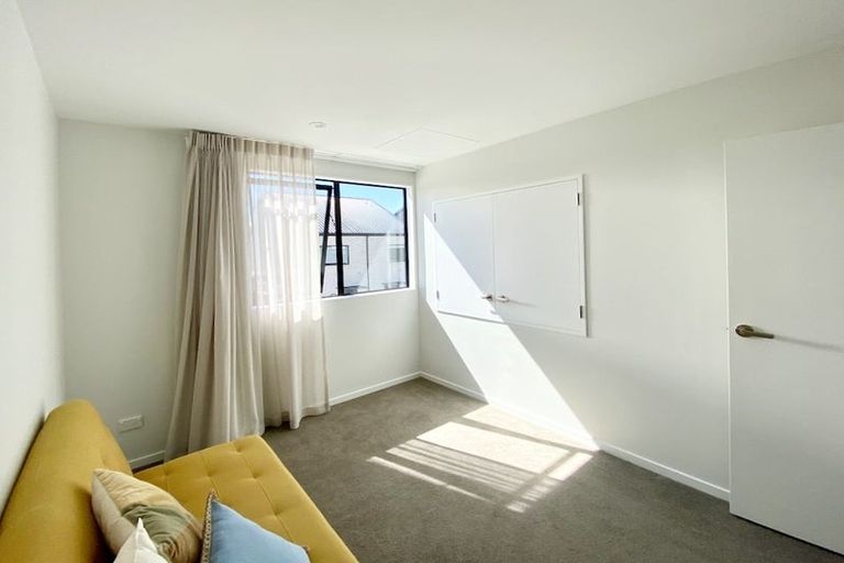 Photo of property in 24 Ivy Nola Way, Henderson, Auckland, 0612